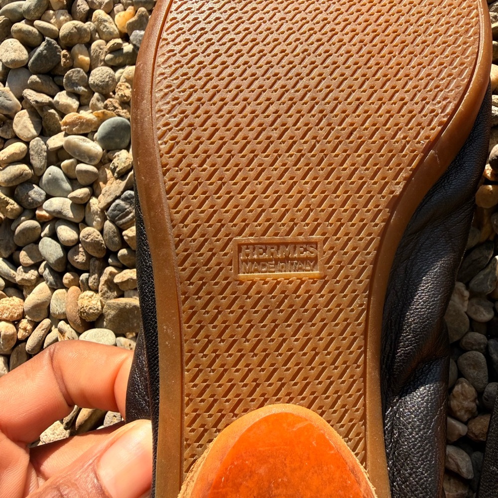 HERMÈS BLACK LEATHER VINTAGE BALLET FLATS SIZE 38 - Picture 5 of 7